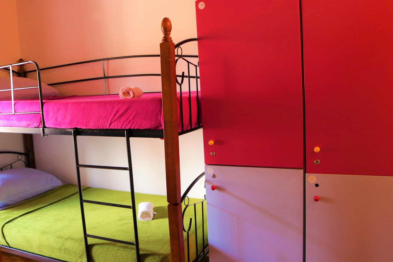 Hostel Alma 2 포레치 외부 사진