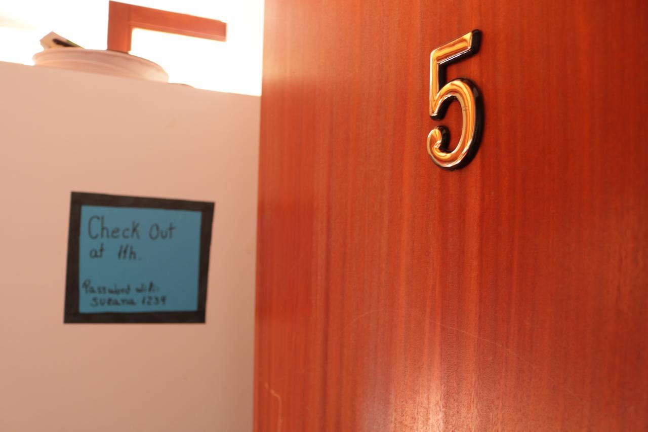Hostel Alma 2 포레치 외부 사진