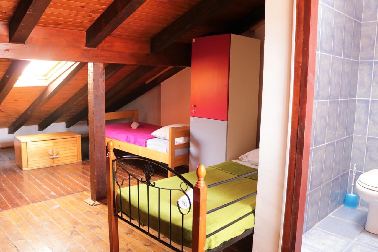 Hostel Alma 2 포레치 외부 사진