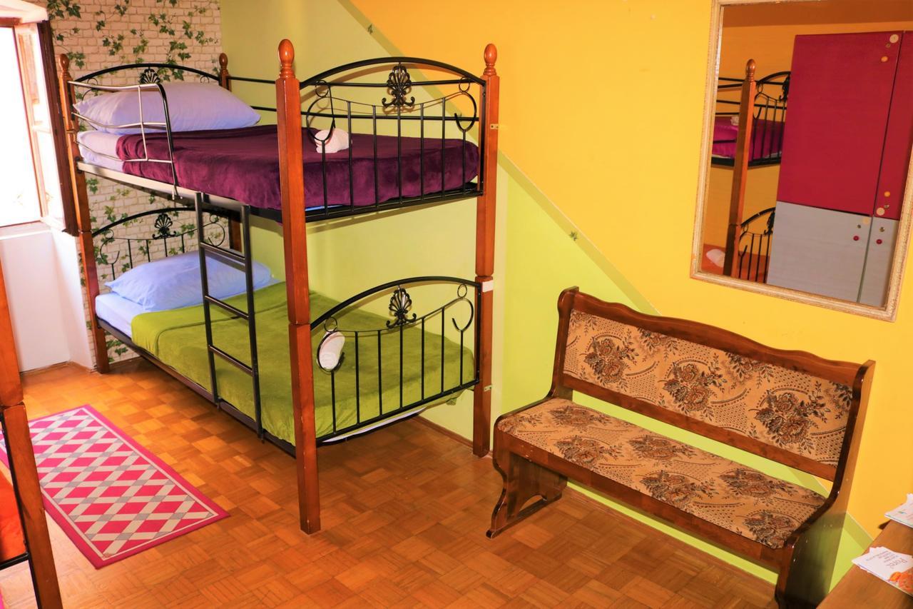 Hostel Alma 2 포레치 외부 사진