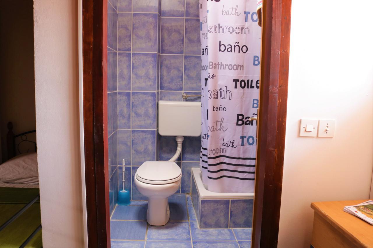 Hostel Alma 2 포레치 외부 사진