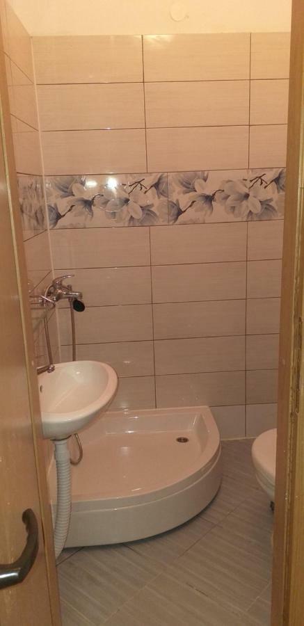 Hostel Alma 2 포레치 외부 사진